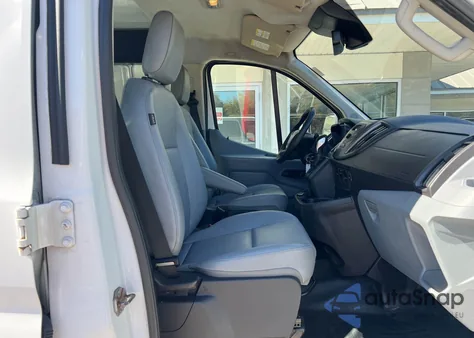 2017 Ford Transit-150 z USA, uszkodzony, nr VIN 1FTYE1ZM3HKA13258